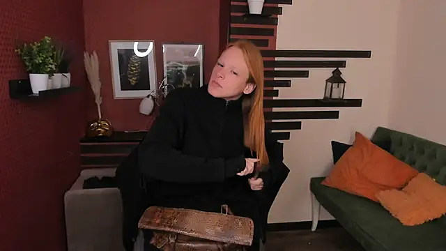 ChloeValentinee online show from October 14, 2025, 11:22 am