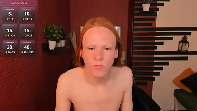 ChloeValentinee online show from October 21, 2025, 11:20 am