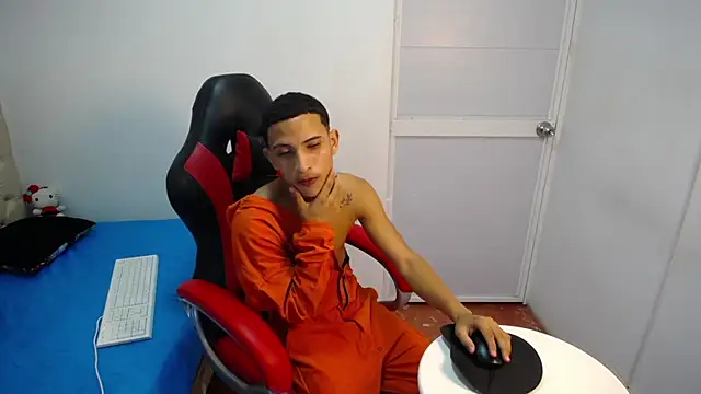 Snapshot of DEIV2_ chatting on November 1, 2025, 4:19 am DEIV2 online show from November 1, 2025, 4:19 am