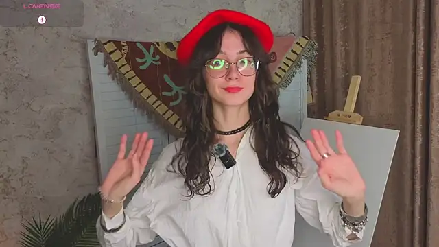 ReneeLippeatt online show from November 29, 2025, 8:42 pm