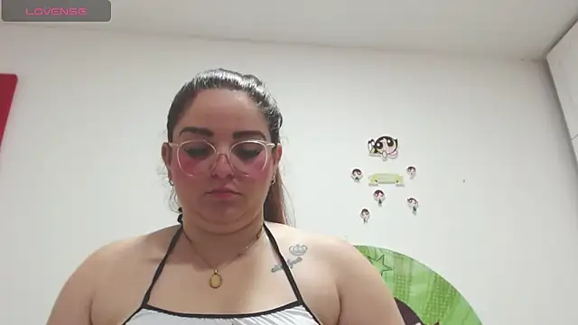 AmandaaWats online show from May 16, 2026, 9:03 pm