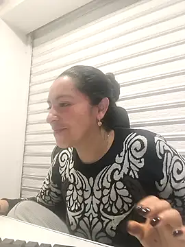 Alisson Stonee online show from February 1, 2026, 6:06 pm