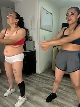 Alisson Stonee online show from April 18, 2026, 8:42 pm