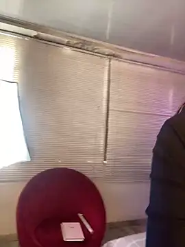 Camila Nyx online show from December 19, 2025, 2:08 pm