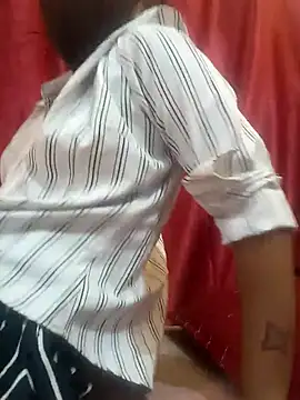 Mansi01 online show from October 5, 2025, 10:11 pm
