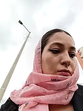 Snapshot of _Luna-1 chatting on November 27, 2025, 6:08 pm Luna-1 online show from November 27, 2025, 6:08 pm