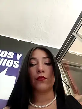 Snapshot of _Luna-1 chatting on October 29, 2025, 3:44 pm Luna-1 online show from October 29, 2025, 3:44 pm