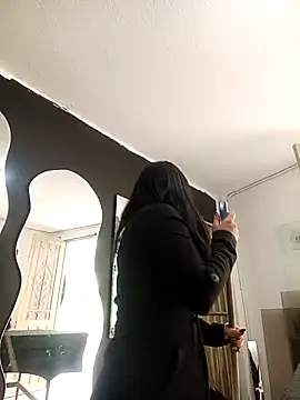 Snapshot of _Luna-1 chatting on October 14, 2025, 3:12 pm Luna-1 online show from October 14, 2025, 3:12 pm