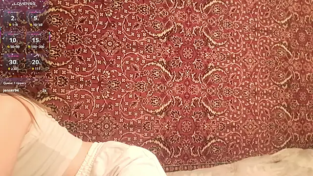 ivetabloom online show from October 19, 2025, 5:26 pm