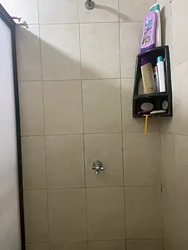 xoxo milk online show from February 26, 2026, 9:37 pm