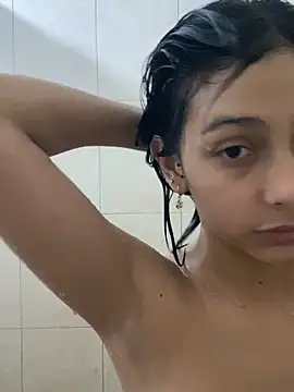 xoxo milk online show from February 21, 2026, 7:49 pm