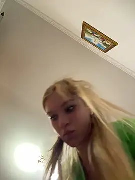 AlinaLiii online show from May 29, 2026, 8:26 pm