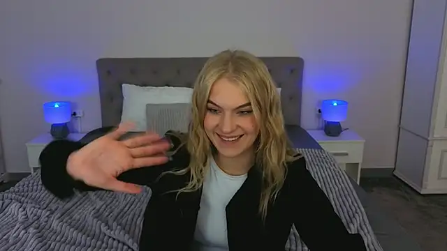 AlinaLiii online show from April 25, 2026, 7:22 pm