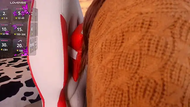 TahiyaMuley  online show from November 25, 2025, 6:41 pm