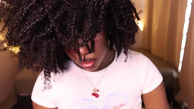 Snapshot of kehlannis_ chatting on October 9, 2025, 7:47 pm kehlannis online show from October 9, 2025, 7:47 pm