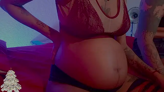 Snapshot of Couple_Moth666 chatting on November 22, 2025, 7:35 pm Couple Moth666 online show from November 22, 2025, 7:35 pm