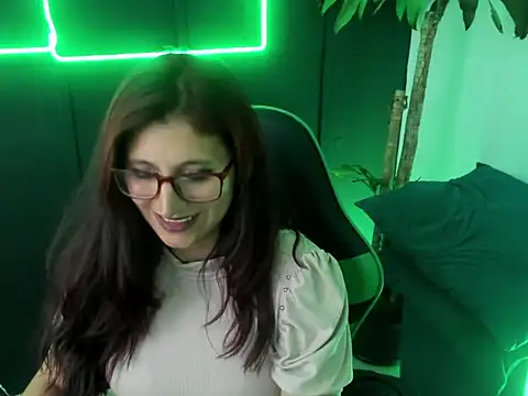 Snapshot of VictoriaSpenser chatting on October 14, 2025, 6:30 pm VictoriaSpenser online show from October 14, 2025, 6:30 pm