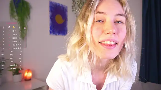 Snapshot of HoneyRay chatting on October 24, 2025, 1:10 pm HoneyRay online show from October 24, 2025, 1:10 pm