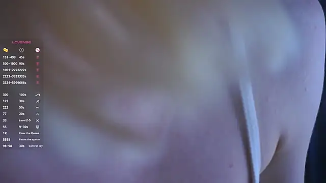 Snapshot of HoneyRay chatting on November 12, 2025, 10:19 am HoneyRay online show from November 12, 2025, 10:19 am