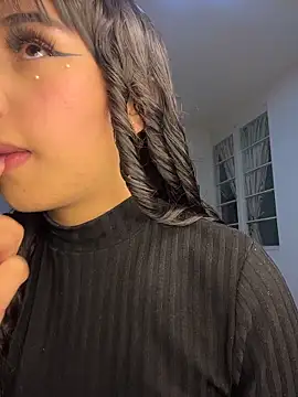 Snapshot of Linda_rouse chatting on February 18, 2026, 2:53 am Linda rouse online show from February 18, 2026, 2:53 am