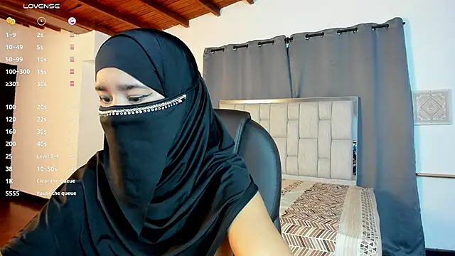 kalila latif online show from October 15, 2025, 2:54 am