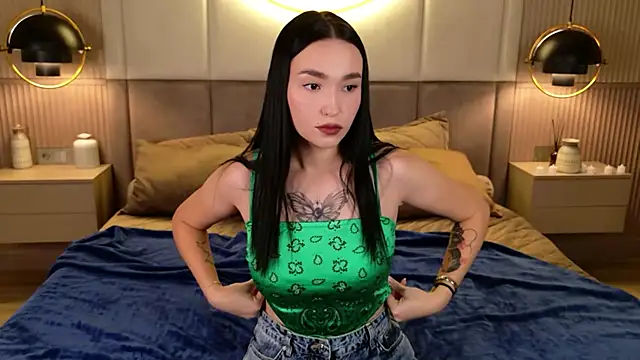 Amanda Choi online show from November 5, 2025, 5:32 am