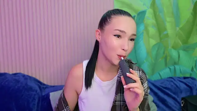 Amanda Choi online show from October 5, 2025, 5:42 am