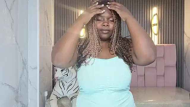 Soffia b online show from October 14, 2025, 3:07 am