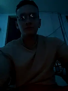 Johan sb online show from November 3, 2025, 6:18 am