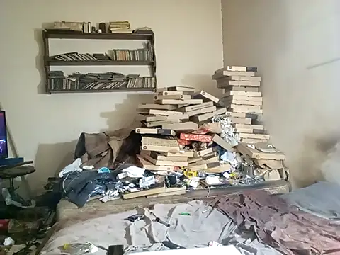 Danielle57  online show from October 21, 2025, 12:43 am