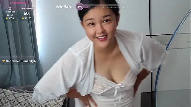 Qian-Qian online show from September 30, 2025, 3:01 am