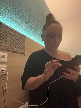 Reine du Vice84 online show from February 18, 2026, 10:33 am