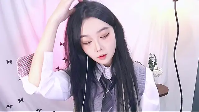 Miao-Maimiao online show from November 27, 2025, 12:16 pm