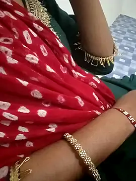 hotie Couple  online show from September 28, 2025, 6:20 am