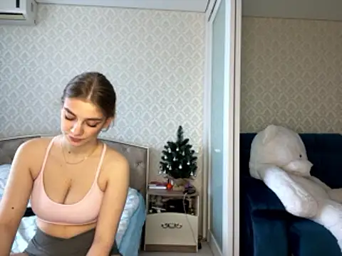 twoflowersshy online show from January 8, 2026, 7:36 am