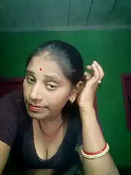 Hot bhomihh4 online show from October 4, 2025, 7:43 am