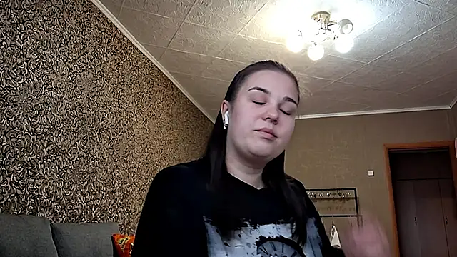 Catty Mallers online show from October 2, 2025, 5:11 am