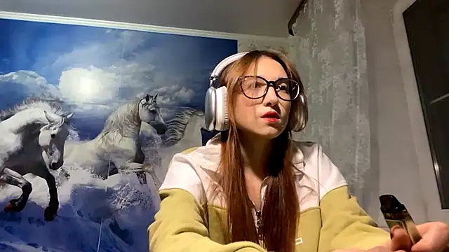 YungAri online show from October 8, 2025, 5:02 pm