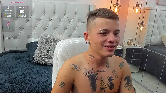 Snapshot of wildthor26 chatting on February 5, 2026, 3:35 am wildthor26 online show from February 5, 2026, 3:35 am