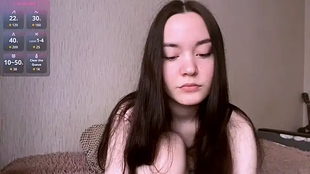 VividSienna online show from March 21, 2026, 3:52 am