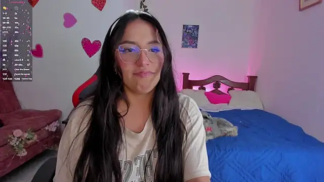 SophieLAmour online show from September 28, 2025, 10:50 pm