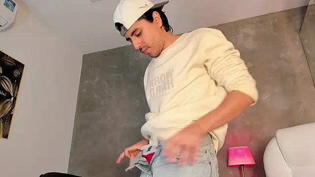 dylan cross  online show from January 13, 2026, 11:25 am