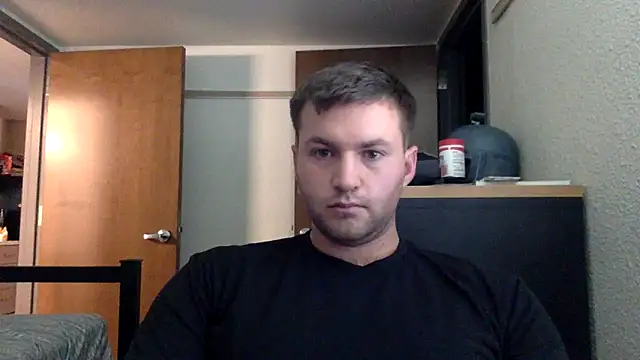 daddypineapple77 online show from June 1, 2026, 6:07 pm