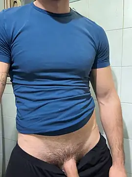 Snapshot of giovan2020 chatting on February 2, 2026, 10:09 pm giovan2020 online show from February 2, 2026, 10:09 pm