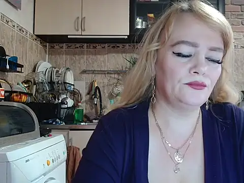 Sweet-blonde online show from October 17, 2025, 11:34 am