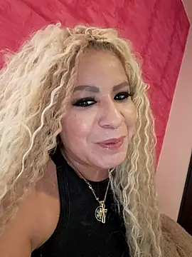 Areli Salomon online show from September 26, 2025, 8:16 pm