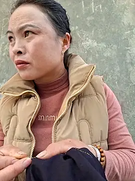 xuxulovezz online show from February 21, 2026, 2:02 am