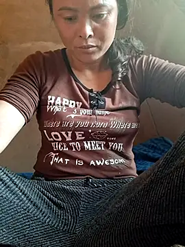 xuxulovezz online show from July 15, 2026, 4:19 am
