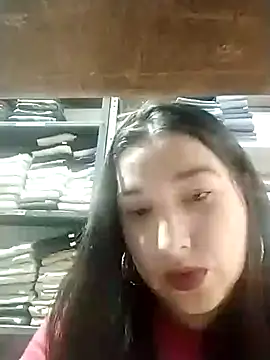 Snapshot of rossiteylor chatting on September 23, 2025, 8:38 pm rossiteylor online show from September 23, 2025, 8:38 pm