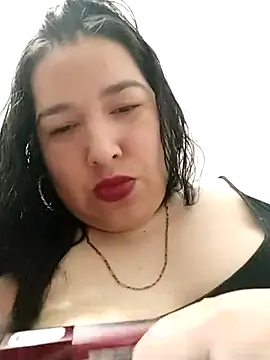 Snapshot of rossiteylor chatting on September 26, 2025, 5:20 pm rossiteylor online show from September 26, 2025, 5:20 pm